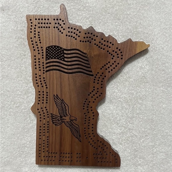 Cribbage Board. Solid walnut